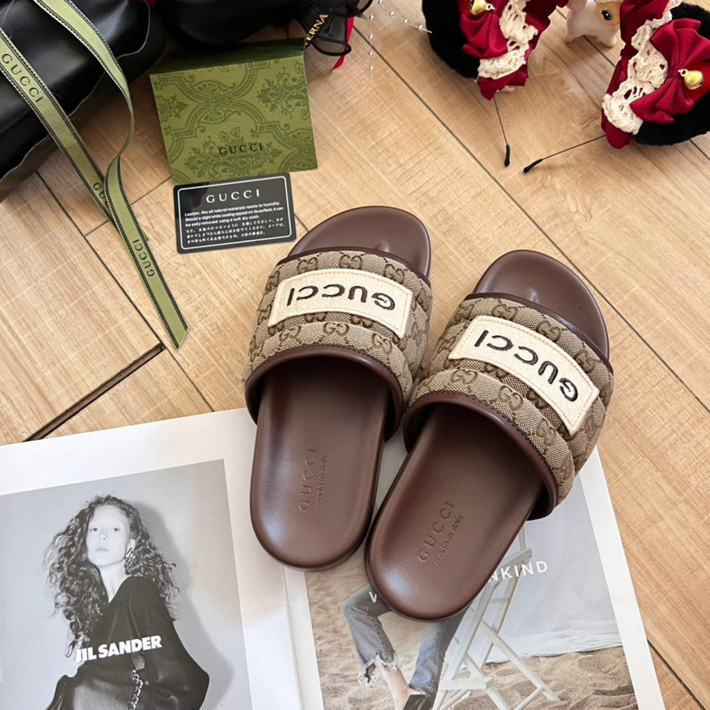 Gucci Embroidery Vintage Embossed Slippers