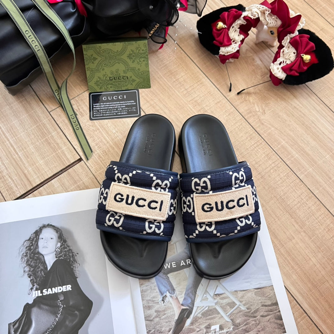 Gucci Embroidery Vintage Embossed Slippers
