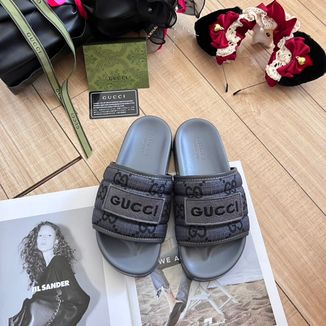 Gucci Embroidery Vintage Embossed Slippers